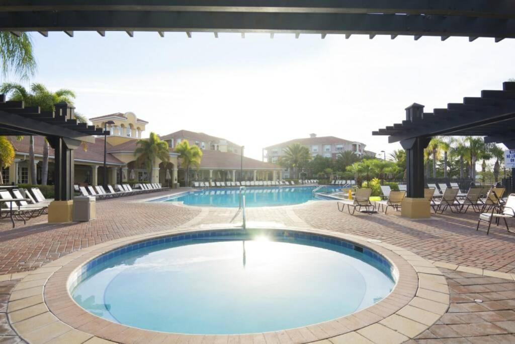 Fabulous With Pool At Solterra St5501 Ferienhaus